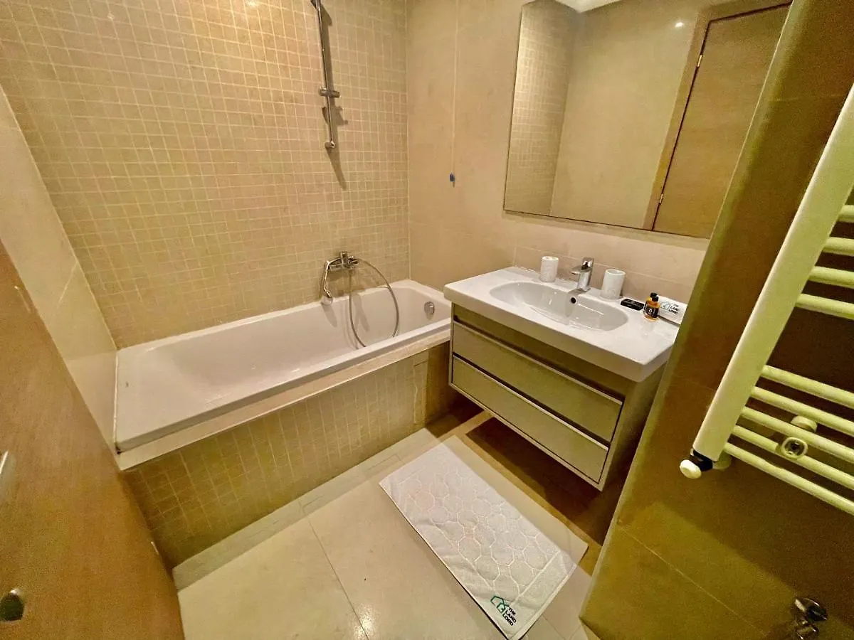 New Bright And Luxurious 2Bds In Rd Malaga B10 Apartment Carthage