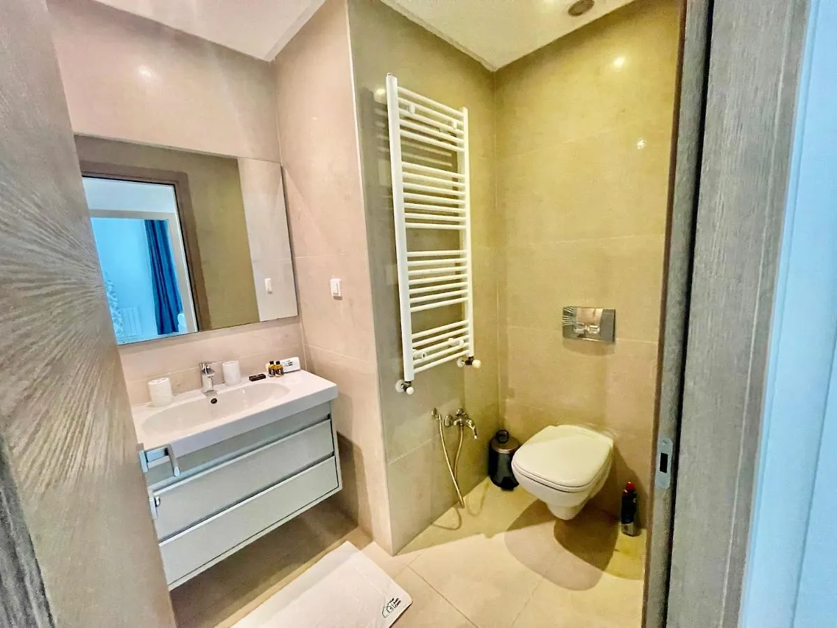 New Bright And Luxurious 2Bds In Rd Malaga B10 Apartment Carthage